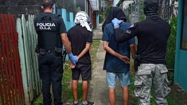 Detienen a seis muchachos sospechosos de robos en instituciones y venta de drogas