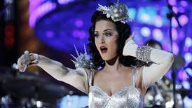 Katy Perry anuncia que espera a un “Orlandito”