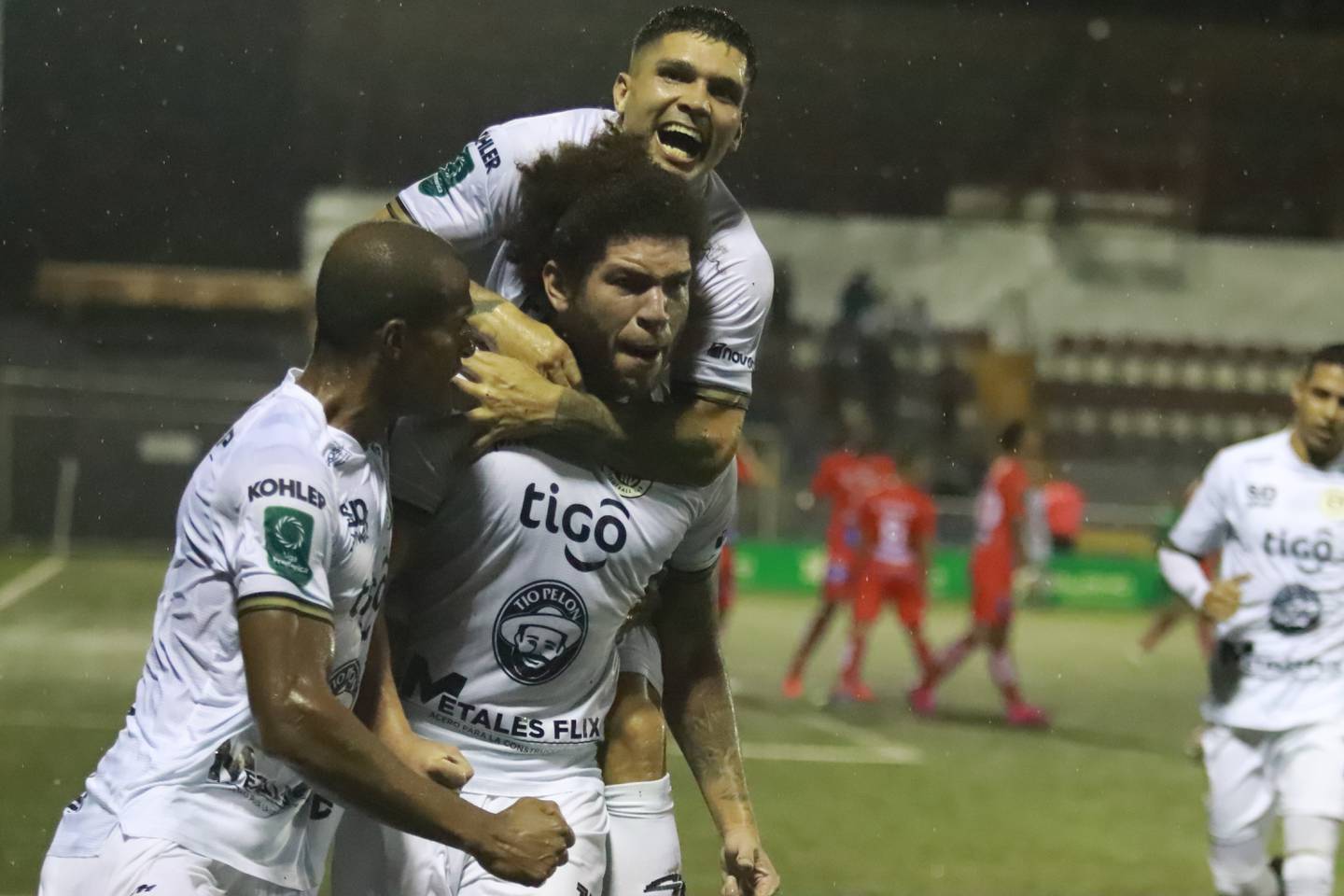 Santos 0-3 Sporting. Prensa SFC.