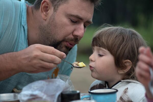 Salud Recomienda No Enfriar Comida De Bebes Soplando La Teja