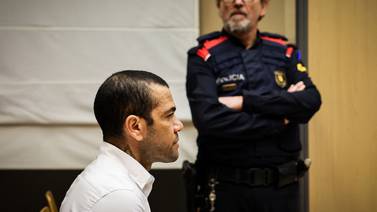 Dani Alves puede salir en libertad condicional tras 14 meses en una cárcel española 
