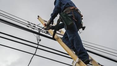 Realizarán cortes de luz en Escazú y San Joaquín de Flores por mantenimiento de postes