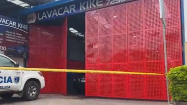 Dos hombres asesinados a balazos en un lavacar en Escazú