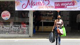 ¿Acostumbran los costarricenses darle regalo a la suegra el Día de la Madre?
