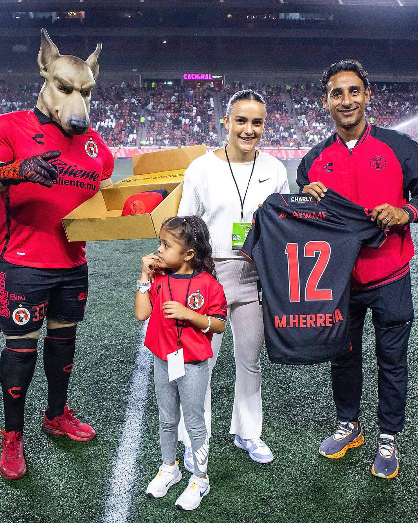 Melissa Herrera fue presentada el viernes como nueva jugadora de los Xolos de Tijuana. Instagram.