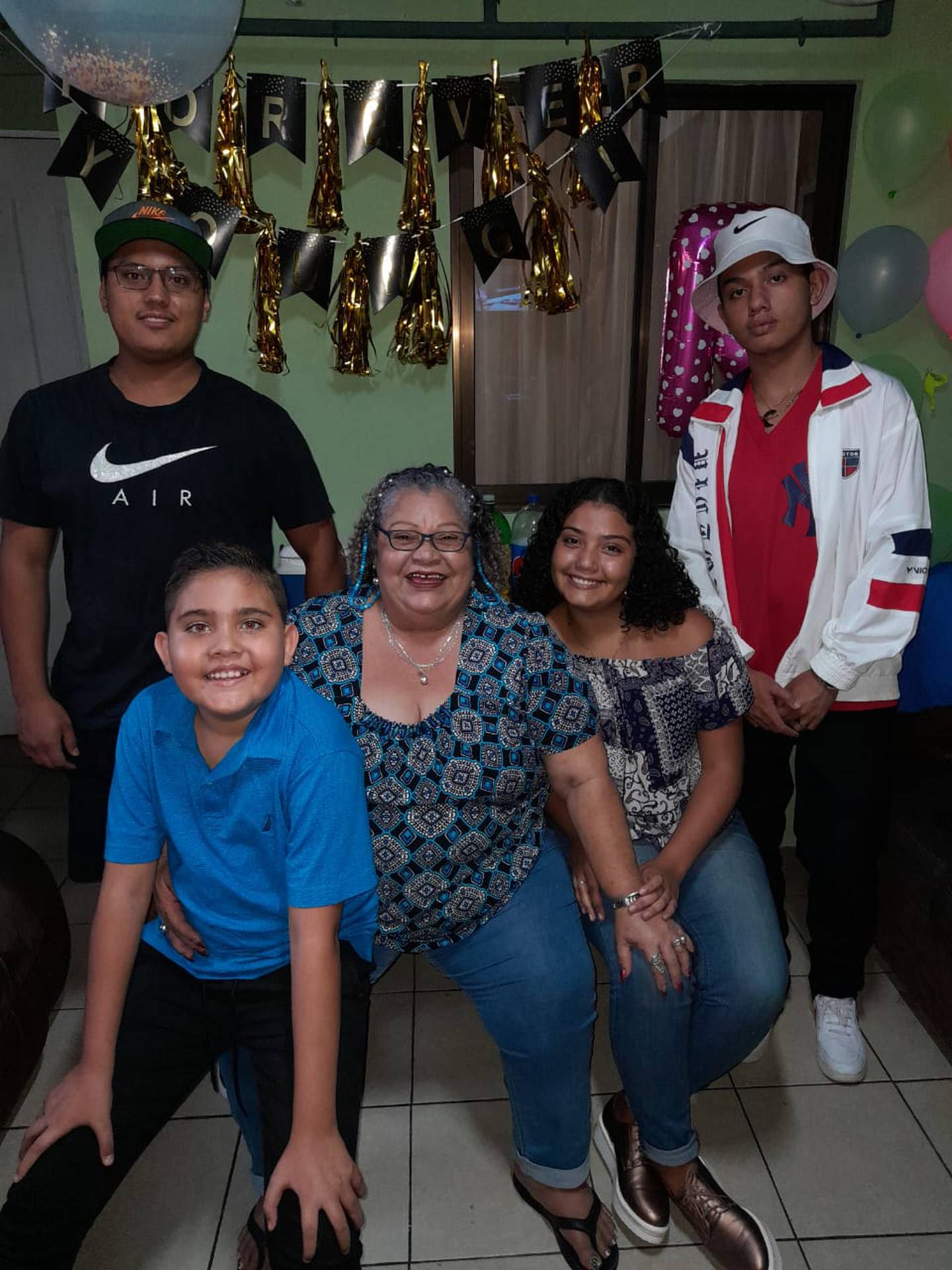 Roxana Arguijo Arguedas, de 65 años de edad y con sobrepeso, venció al covid-19 gracias al personal del hospital San Vicente de Paul en Heredia, en donde estuvo internada 22 días