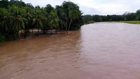 Declaran alerta naranja en Golfito, Osa y Corredores por fuertes lluvias 