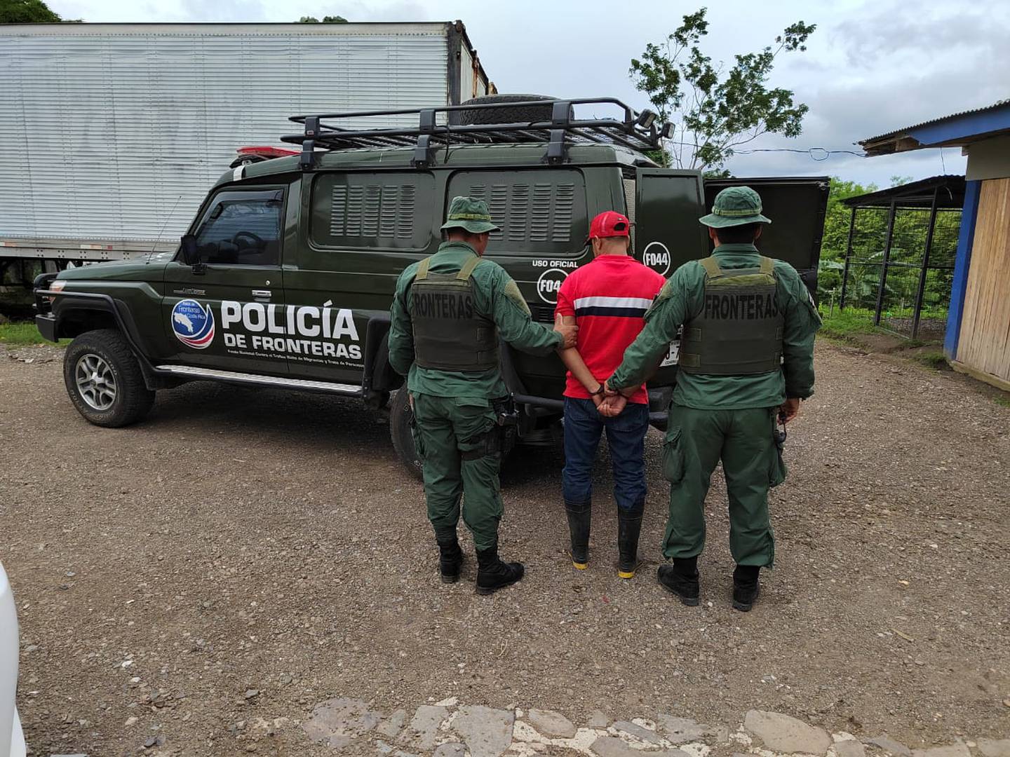 Detenido sospechoso de tráfico de personas en La Cruz. Foto MSP.