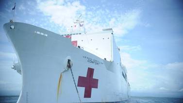 (Fotos) Vea de cerca el barco hospital Comfort, que está anclado en Puntarenas