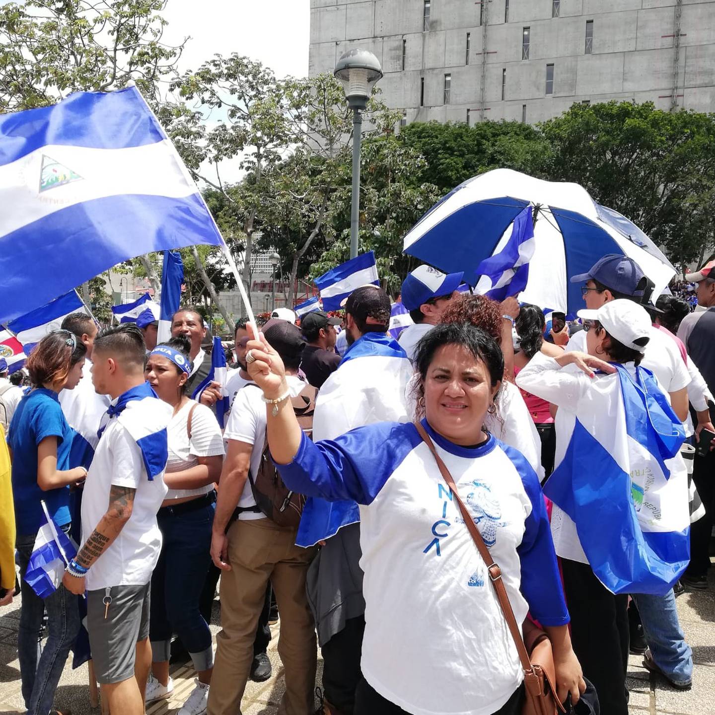casi tres mil nicaragüenses marcharon entre el parque La Merced y la Plaza de la Democracia