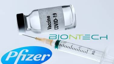 EE. UU: Seguridad de vacuna de Pfizer es favorable