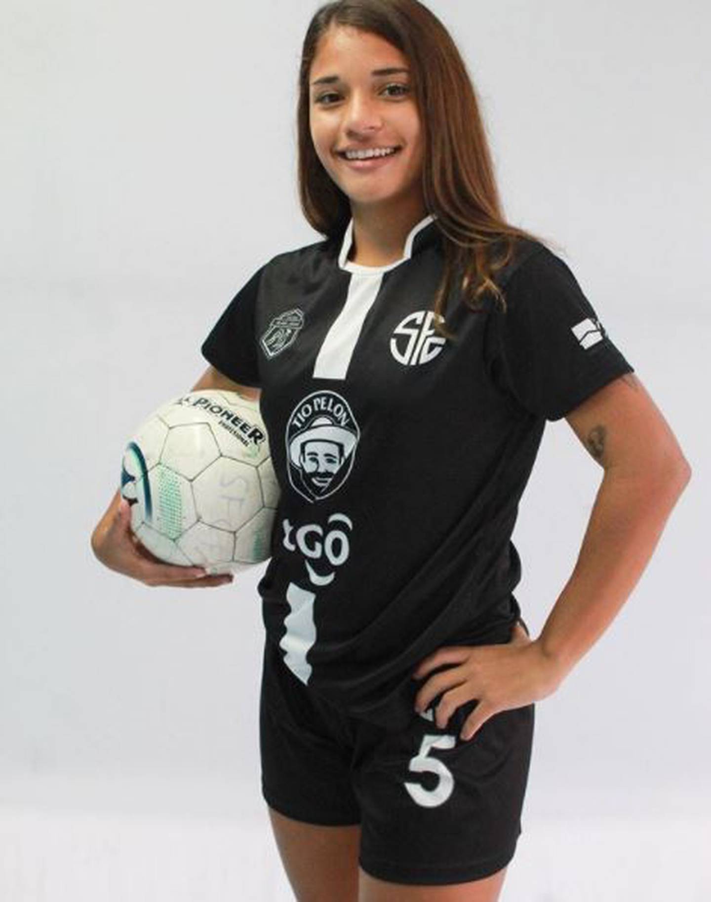 Alexa Aguilar, jugadora del Sporting FC. Instagram.