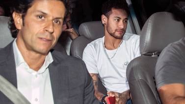 Neymar ya fue operado y jaló del hospital a la choza