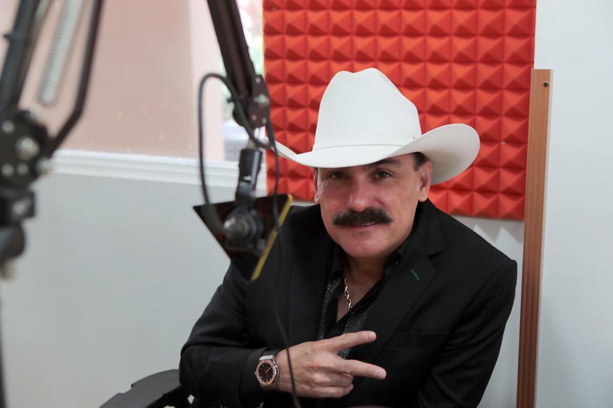 El Chapo De Sinaloa Busco Novia Que No Sea Celosa Ni Que Joda La Vida La Teja el chapo de sinaloa busco novia que