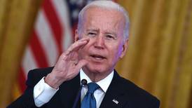 Joe Biden le dijo “estúpido hijo de puta” a periodista de Fox News
