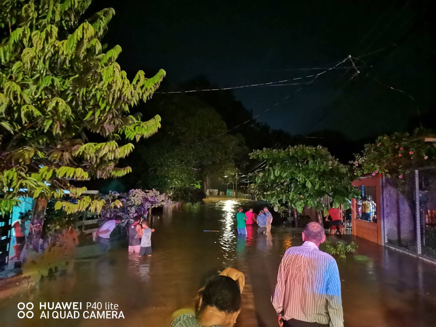Inundaciones en Nicoya. Foto cortesía Guana Noticias.