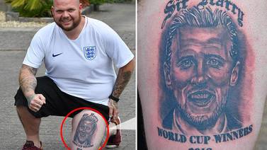 Un inglés se embarcó con un tatuaje antes de tiempo