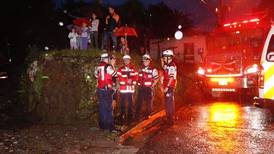 Emergencia por lluvias en barrio Corazón de Jesús, en La Uruca