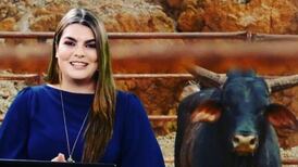Periodista Susana Peña muestra su lado menos serio en las corridas de toros
