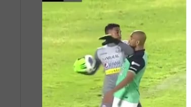 Video: Ojo a la agresión que sufrió futbolista tico en Guatemala