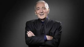 Charles Aznavour, la voz francesa más impresionante del último siglo falleció este lunes a los 94 años