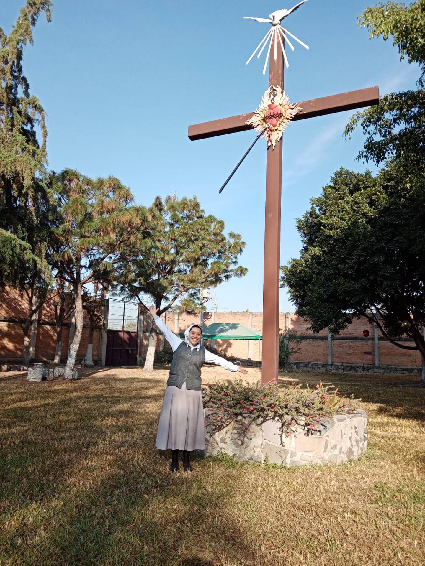 Vanessa María Quesada Monge y este sábado 22 de enero realizó la Primera Profesión como religiosa de la Cruz del Sagrado Corazón de Jesús, en Guadalajara, México: ¡ya es monjita!