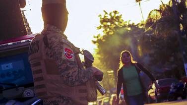 Militares salvadoreños cercaron populoso municipio para capturar a pandilleros
