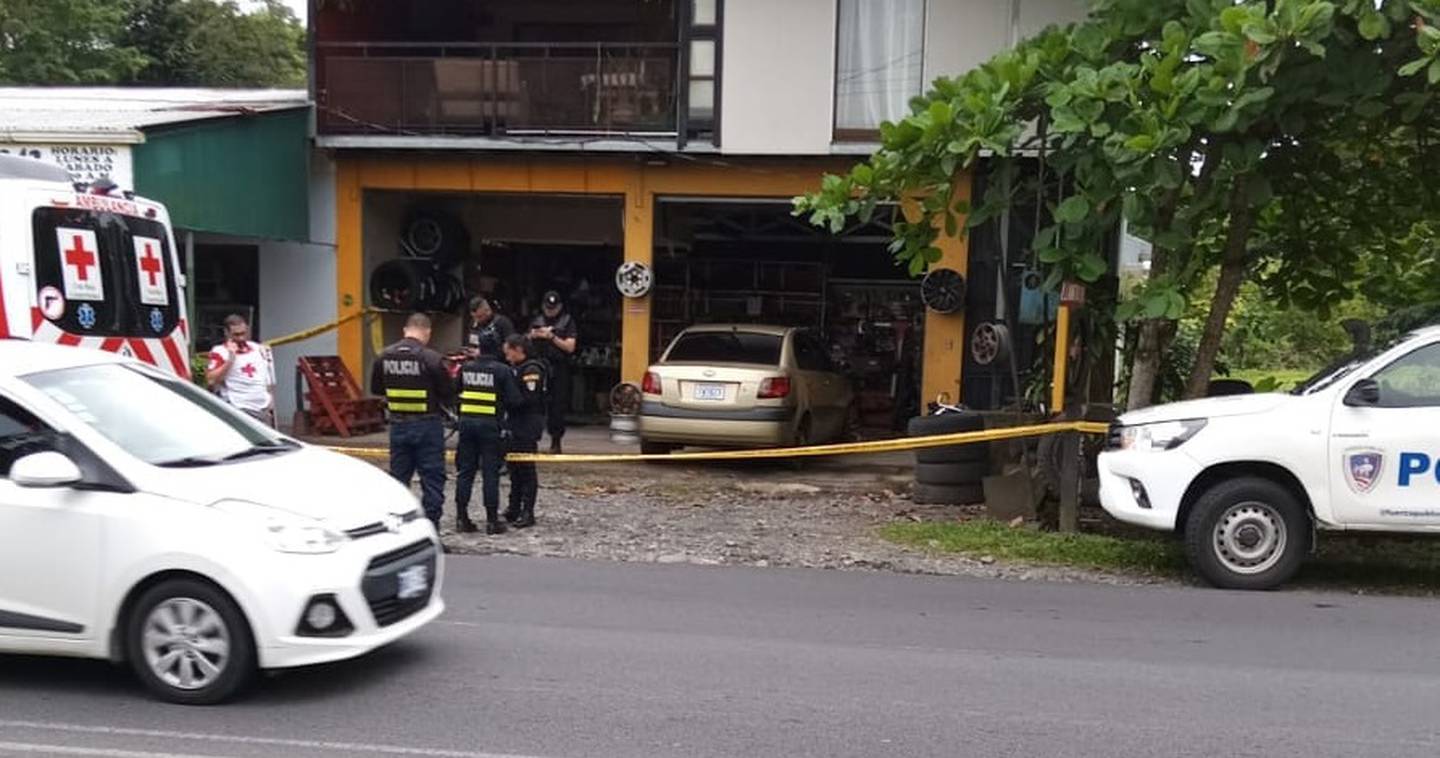 Hombre asesinado en taller en La Colonia de Pococí.