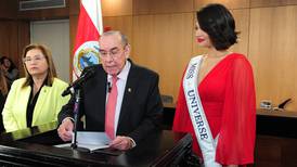 A la miss Universo, Sheynnis Palacios, la trataron en la Asamblea Legislativa como al rey de España