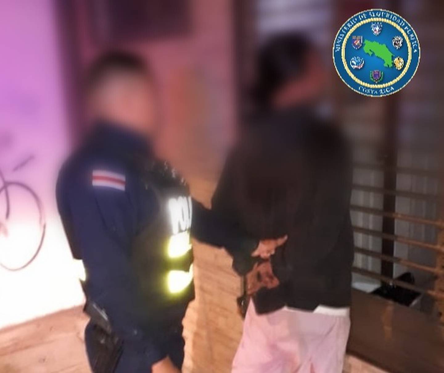 Detienen a sujeto que se metió a robar a un local comercial en Heredia. Foto MSP.