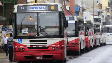Viceministra de Transportes pide al CTP atender denuncia contra empresa de buses