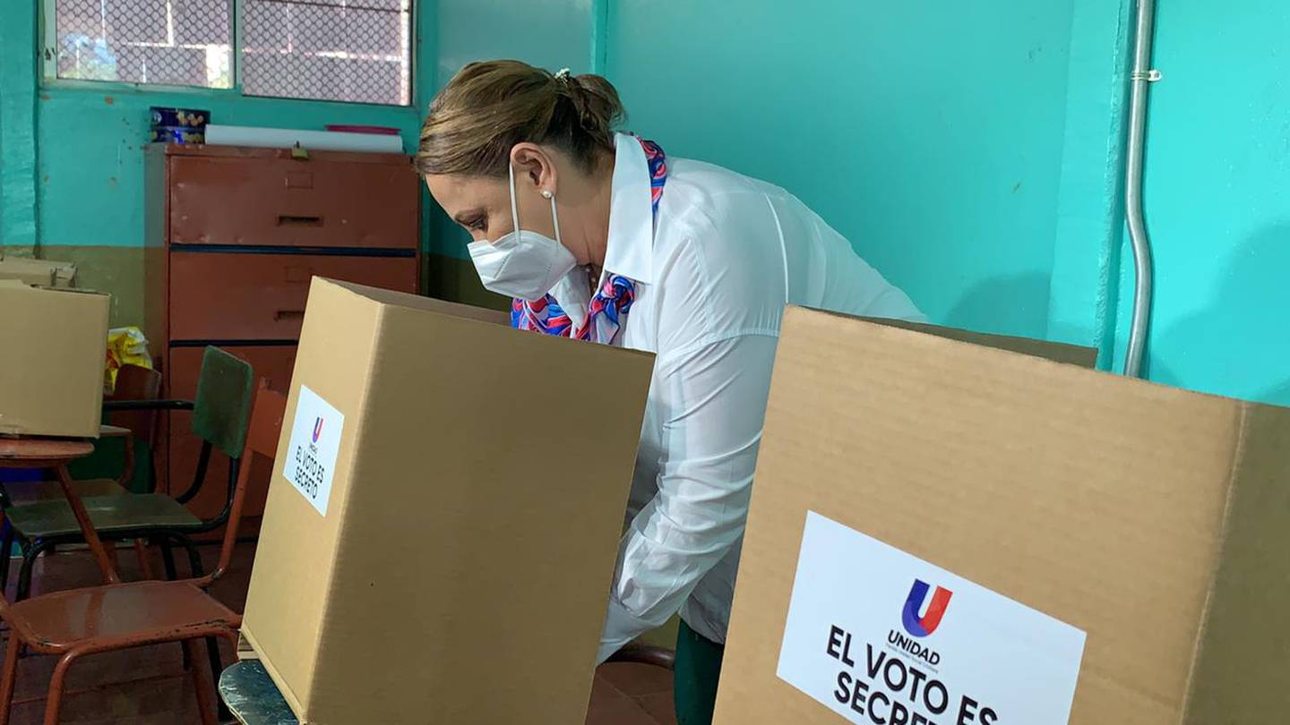 Lineth Saborío votó en la convención del PUSC del 2021