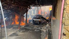 Seis familias de Aserrí lo pierden todo por culpa de un incendio