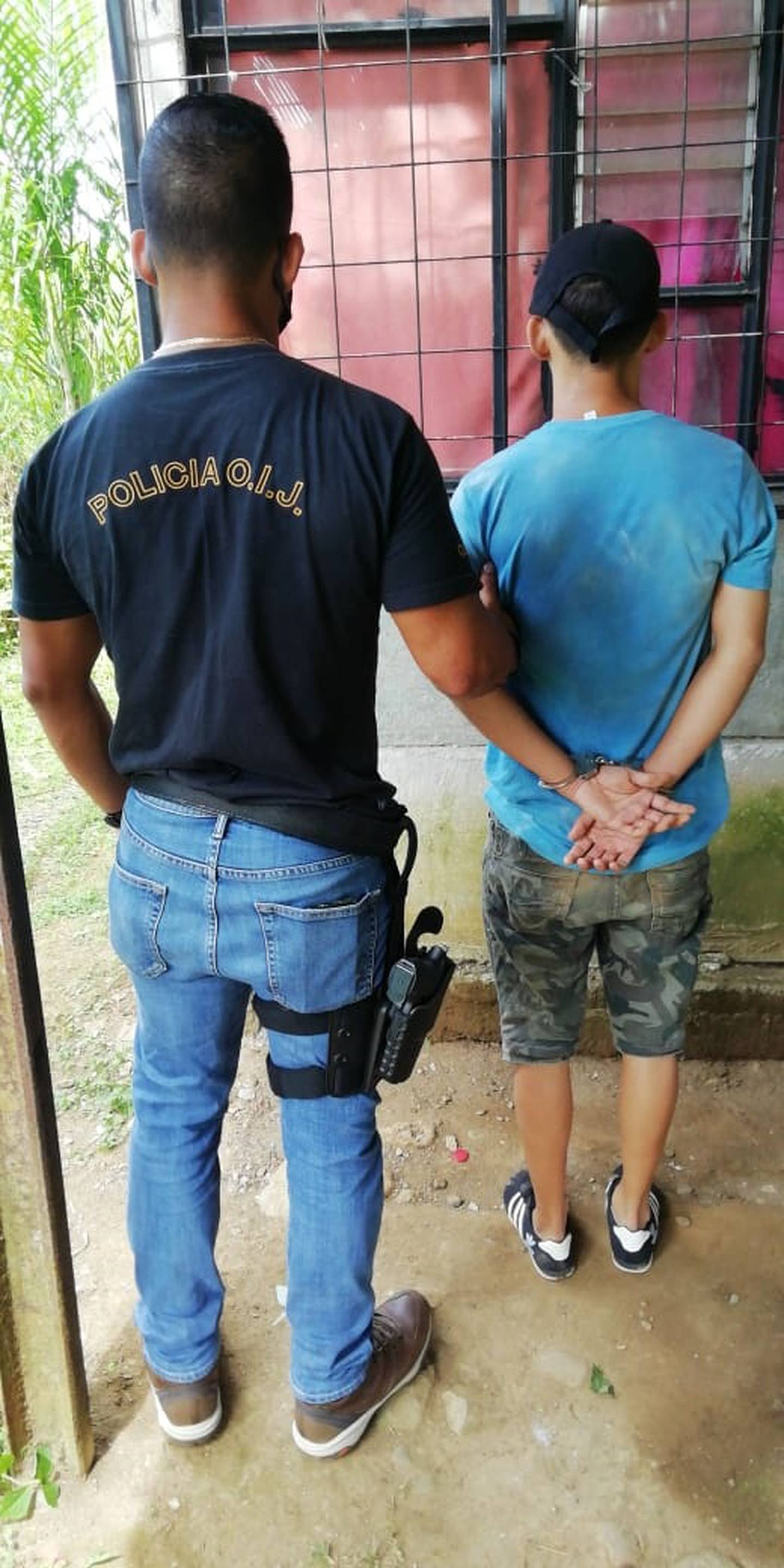 Detienen a dos hombres en Sarapiquí sospechoso de cortarle dedos de la mano a mujer por supuesta venganza relacionada con drogas. Foto OIJ.