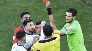Conmebol suspende a Lionel Messi por tres meses y lo multa con ¢29 millones
