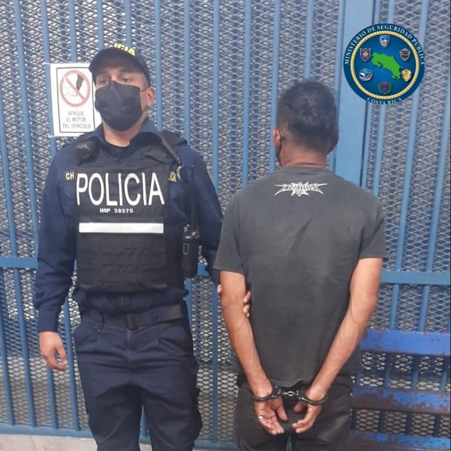 Hombre de apellido Moncada es detenido es San Sebastián sospechoso de mostrarle sus genitales a menor de edad. Foto MSP.
