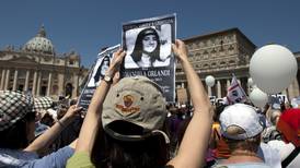 Abrirán 2 tumbas en el Vaticano por caso de niña desaparecida