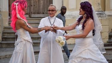 Miembros de la comunidad LGBT cubana desean tener la boda de sus “sueños”