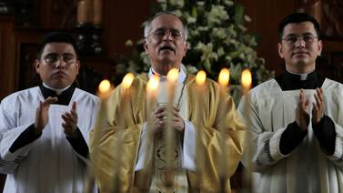 Obispo Báez, crítico de Daniel Ortega, se va de Nicaragua tras amenazas