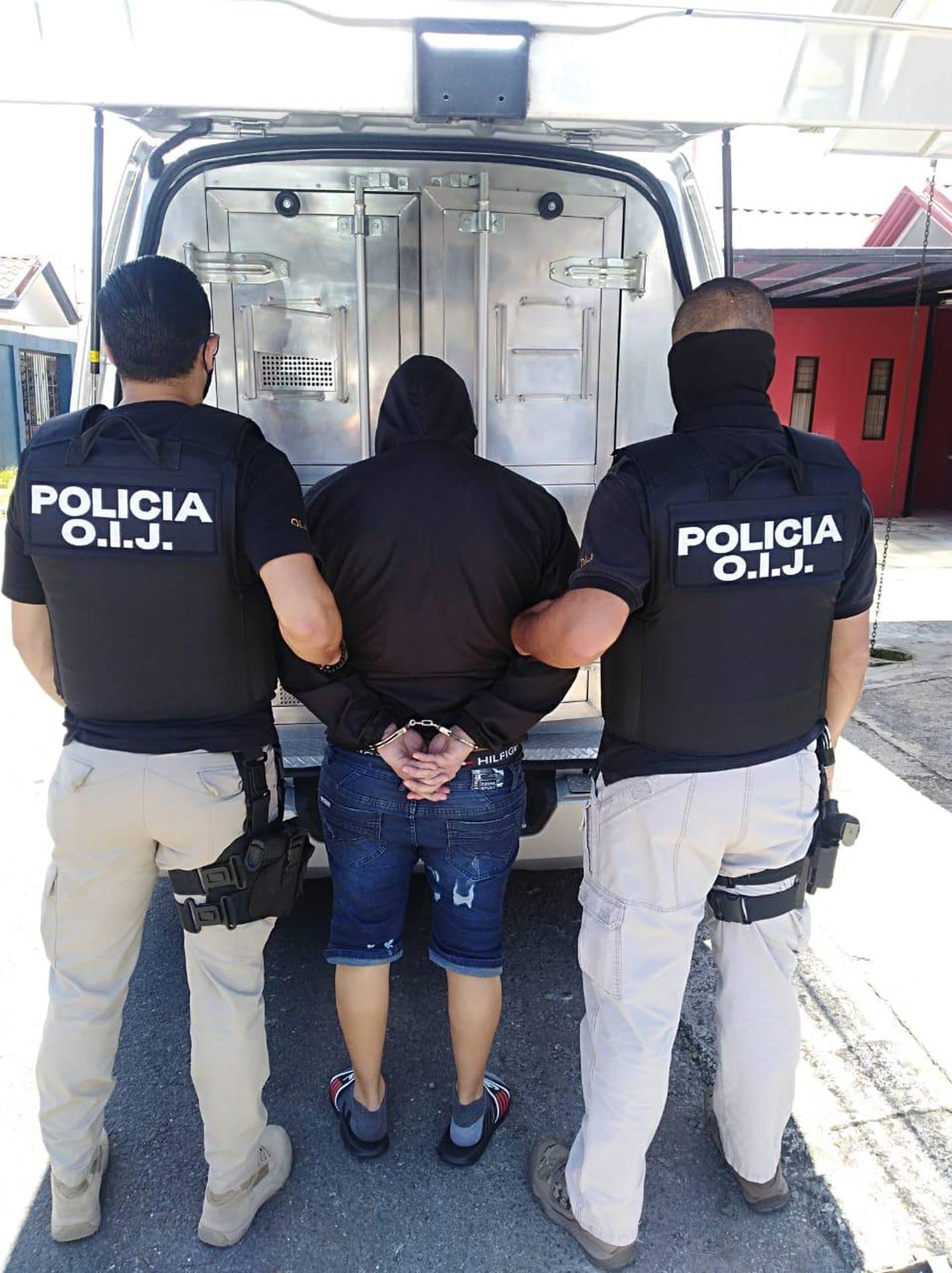 Detienen en Cartago a sujeto de apellido Gómez sospechoso de varios delitos. Foto OIJ.
