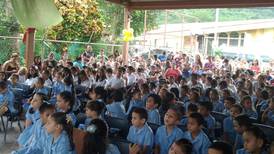 180 niños agarran bolados para evitar el acoso, la violencia y las drogas
