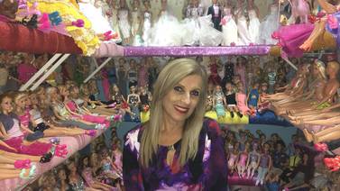 Fanática comparte su casa con un ejército de más de 1000 Barbies