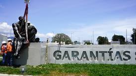 Monumento a las Garantías Sociales volvió a la rotonda de Zapote