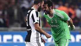 El "Pipita" Higuaín le rescató el liderato a la Juventus