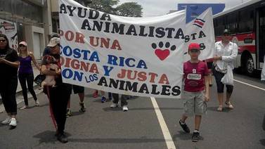 Rescatistas, dueños y mascotas marcharán para exigir que Ley Contra el Maltrato Animal se cumpla 