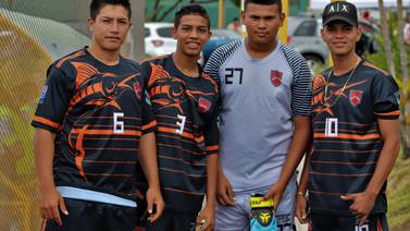 Jóvenes de Costa de Pájaros hacen una travesía de penurias para estar en selección juvenil de fútbol playa