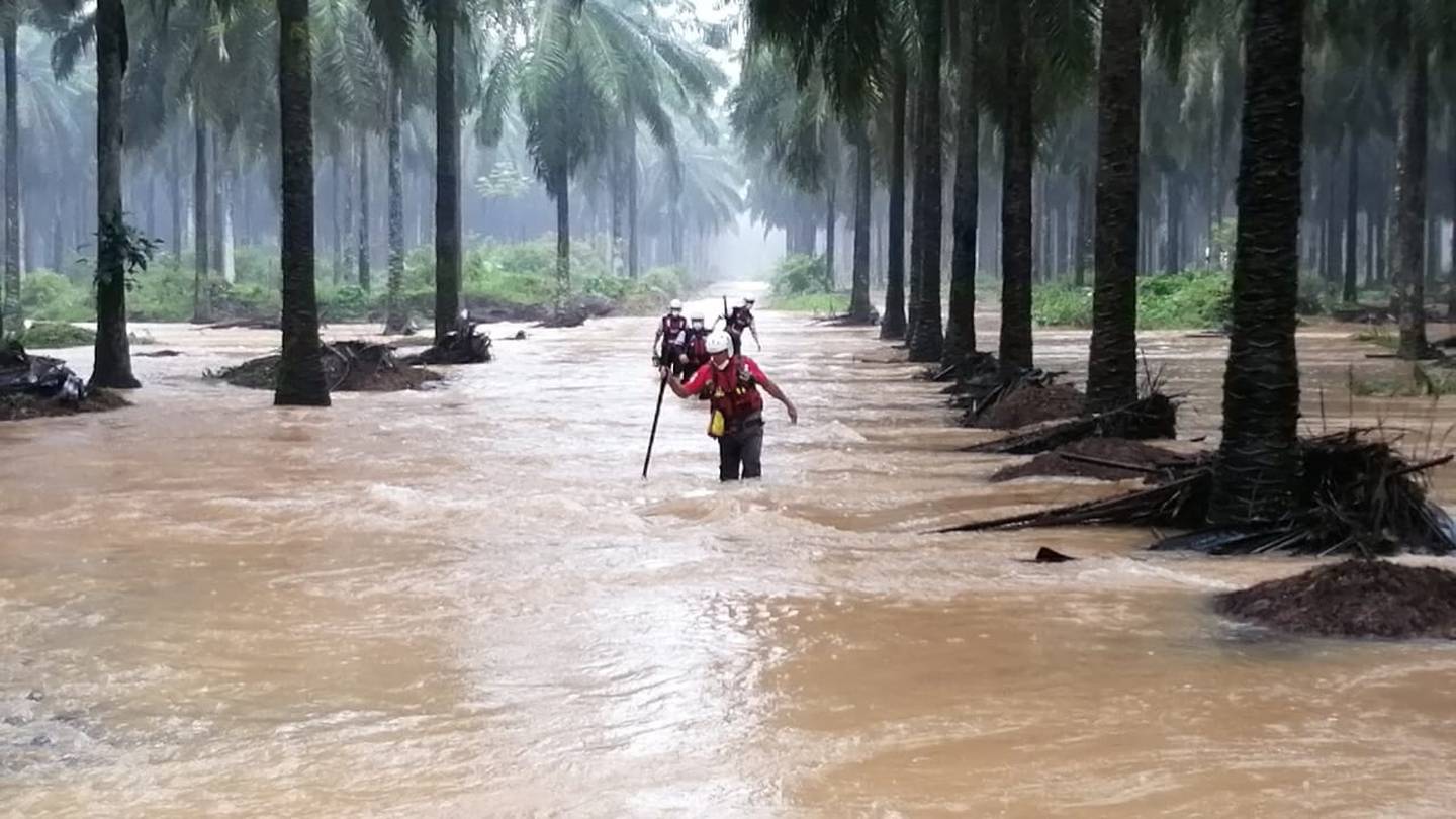 Inundaciones provocadas por Eta en Parrita y Quepos. Foto Cruz Roja.