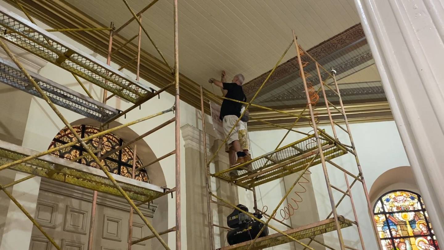 Los trabajos de restauración en el cielorraso del Santuario Nacional Santo Cristo de Esquipulas en Alajuelita arrancaron a principios de marzo del 2022