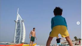 Rueda la bola: Dubai fue el destino de vacaciones elegido por  dos jugadores ticos