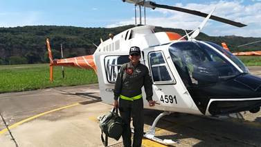 Palmareña se convirtió en la primera piloto del Servicio de Vigilancia Aérea
